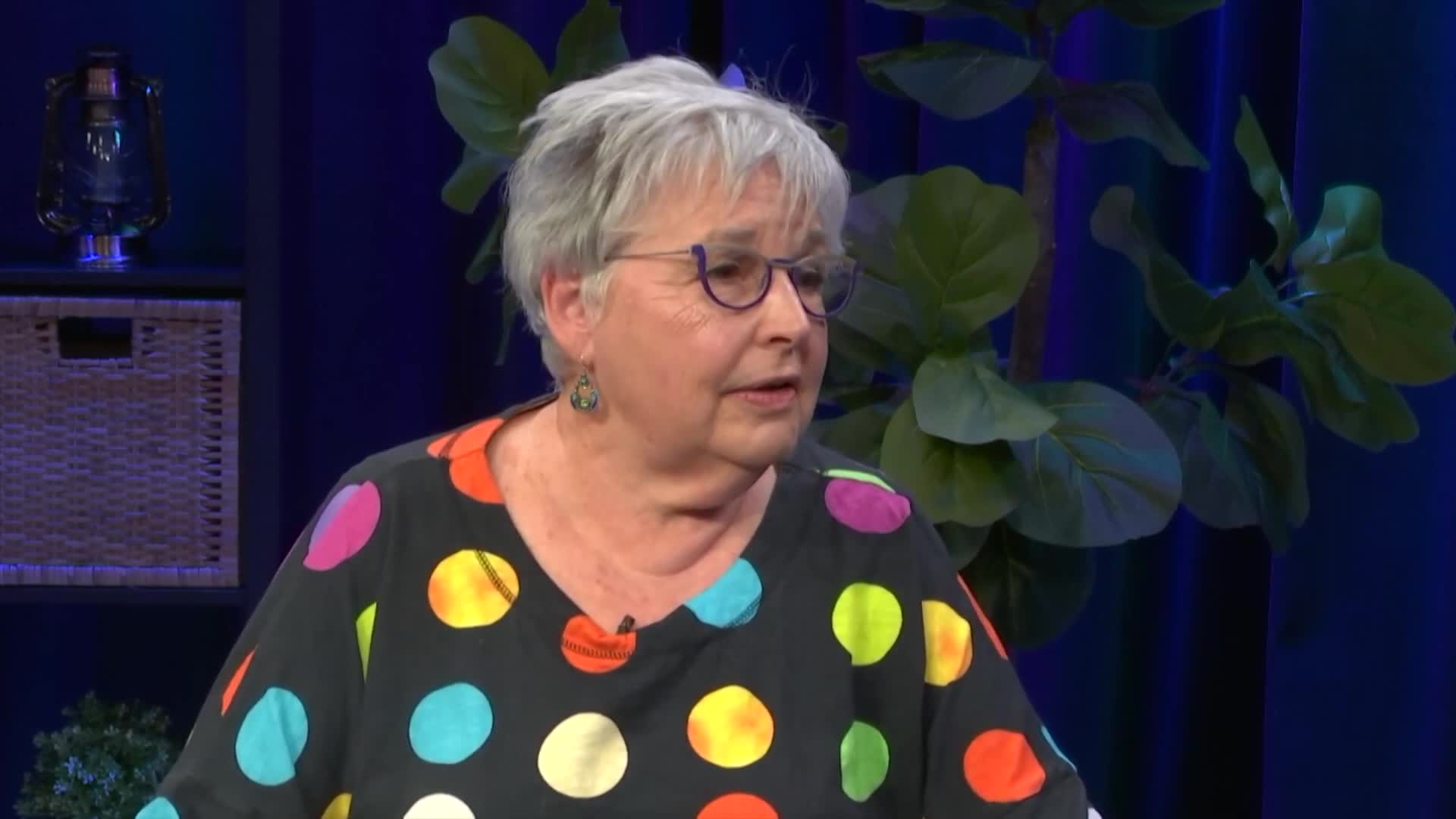 Get Healthy wit Holly EP53 - Laughter Yoga